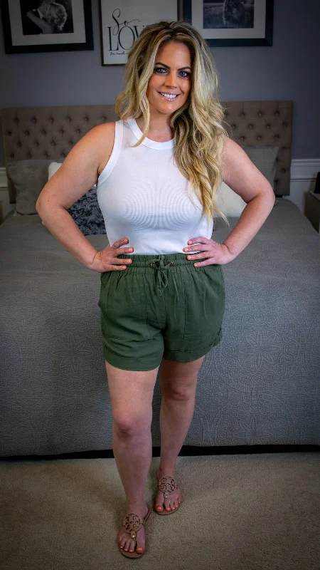 Lazy Days: Linen Drawstring Waist Pull on Shorts w/Pockets - Light Olive